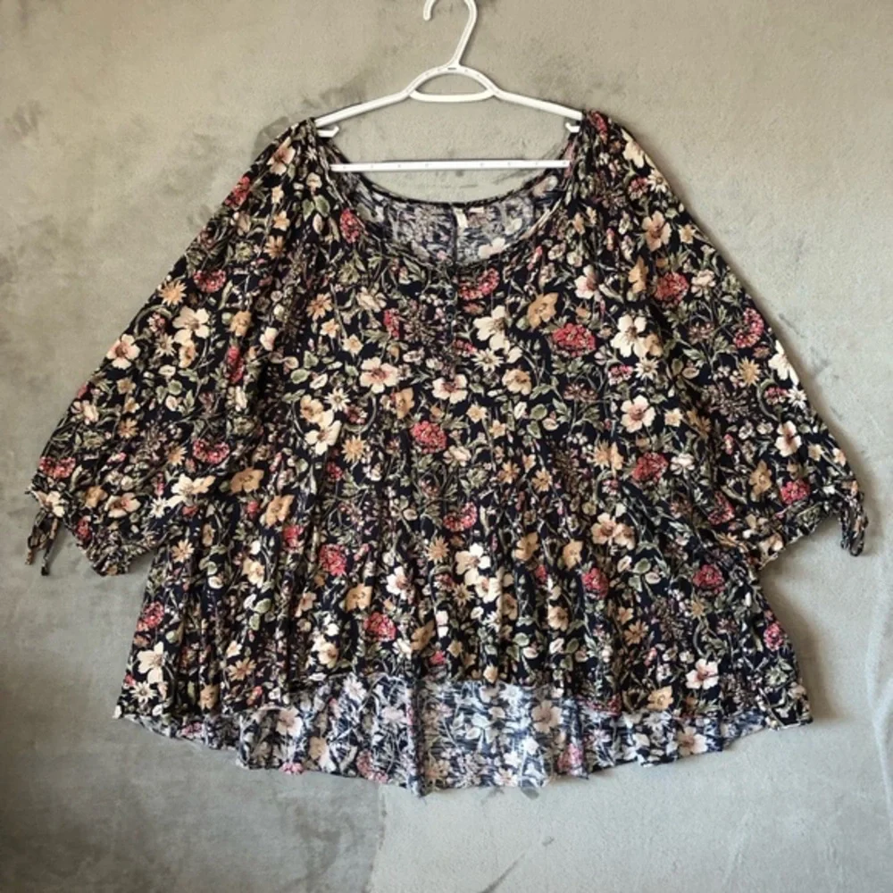 Cato Floral‎ Blouse Size 14/16W Round Neck Casual Everyday